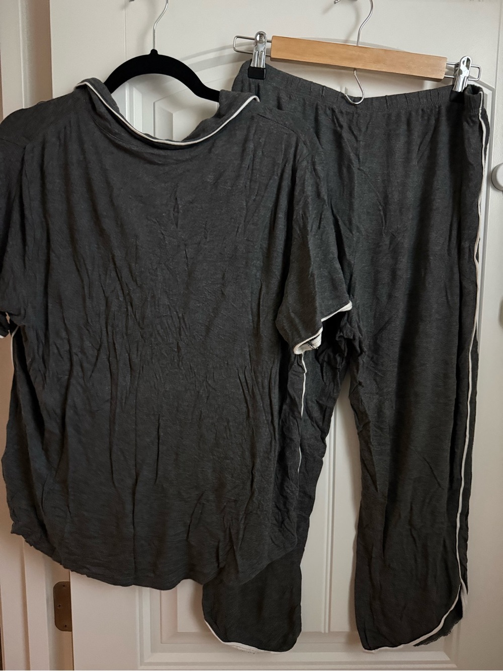 stars above Charcoal Gray Button-Front Pajama Set with White Piping - Picture 4 of 4